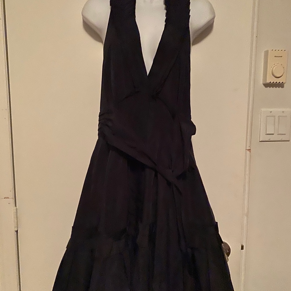 V neck dress